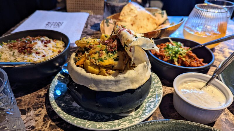 Food and drinks at Khai Khai